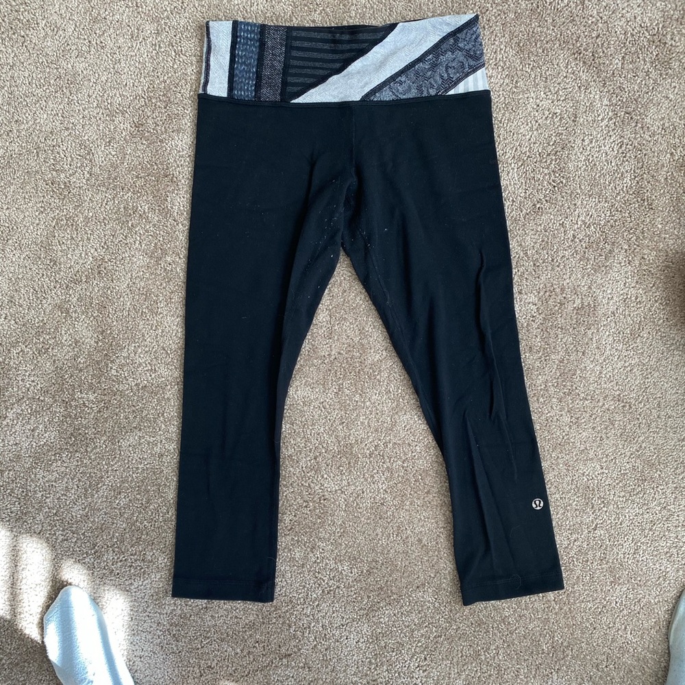 21” crop Wunder Under Lulu leggings